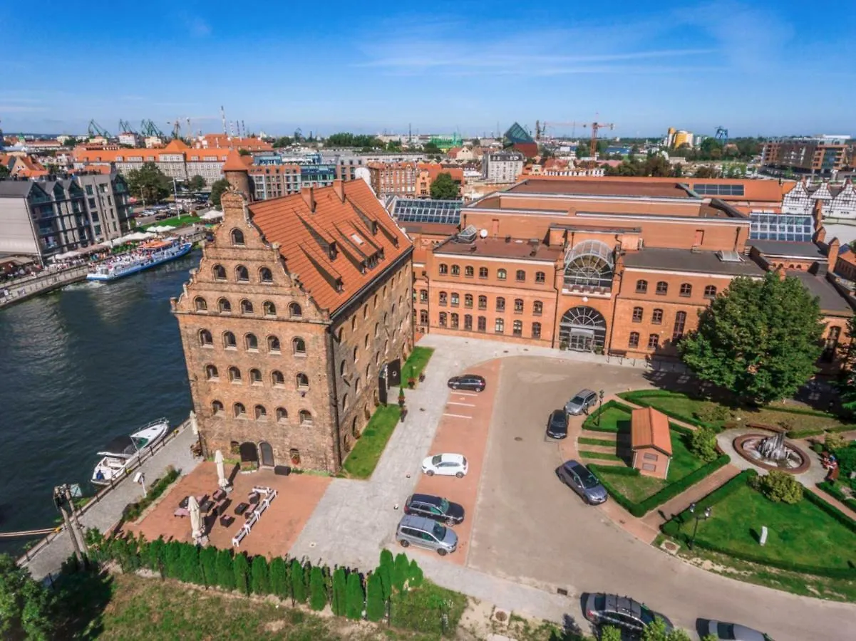 Jess Krolewski Gdansk Old Town 3*,